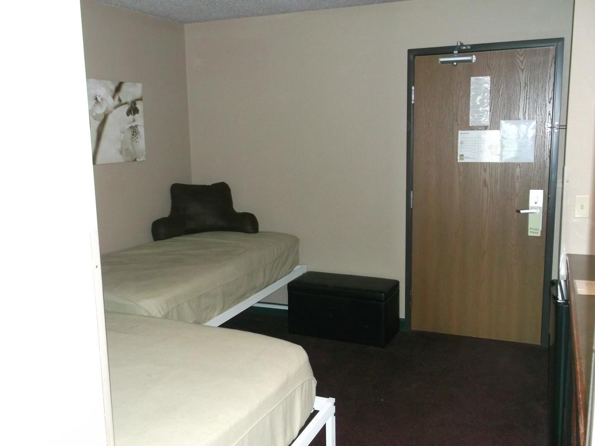 De Smet Super Deluxe Inn & Suites Экстерьер фото