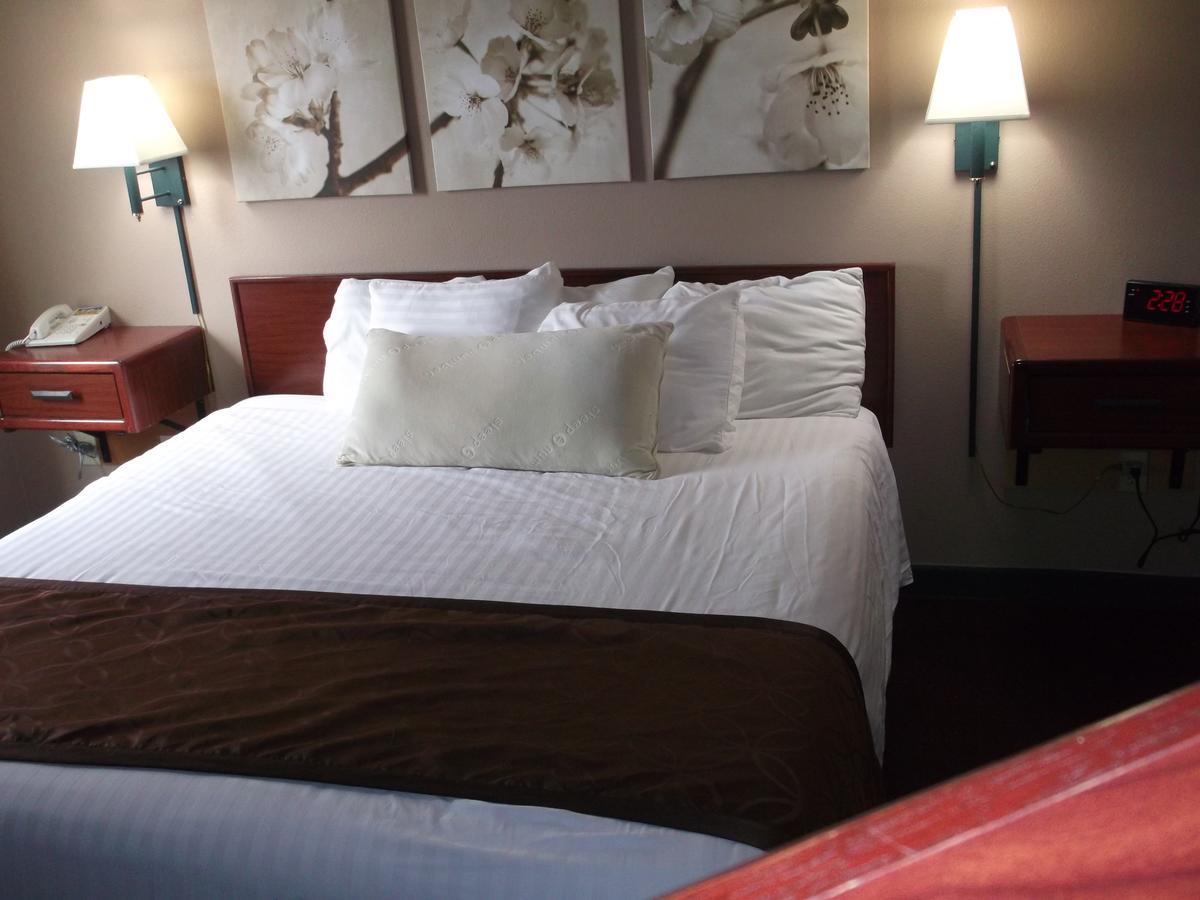 De Smet Super Deluxe Inn & Suites Экстерьер фото