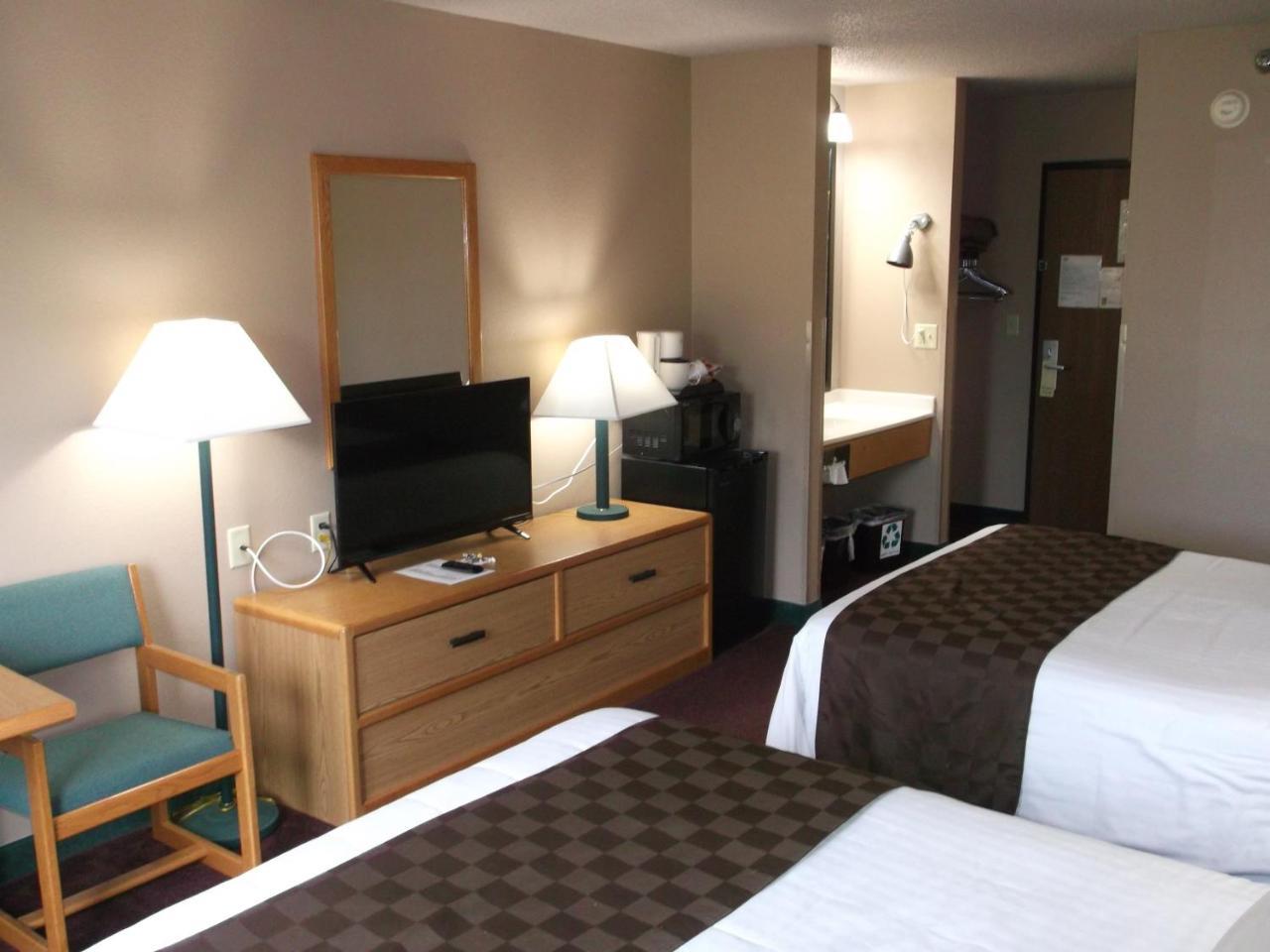De Smet Super Deluxe Inn & Suites Экстерьер фото