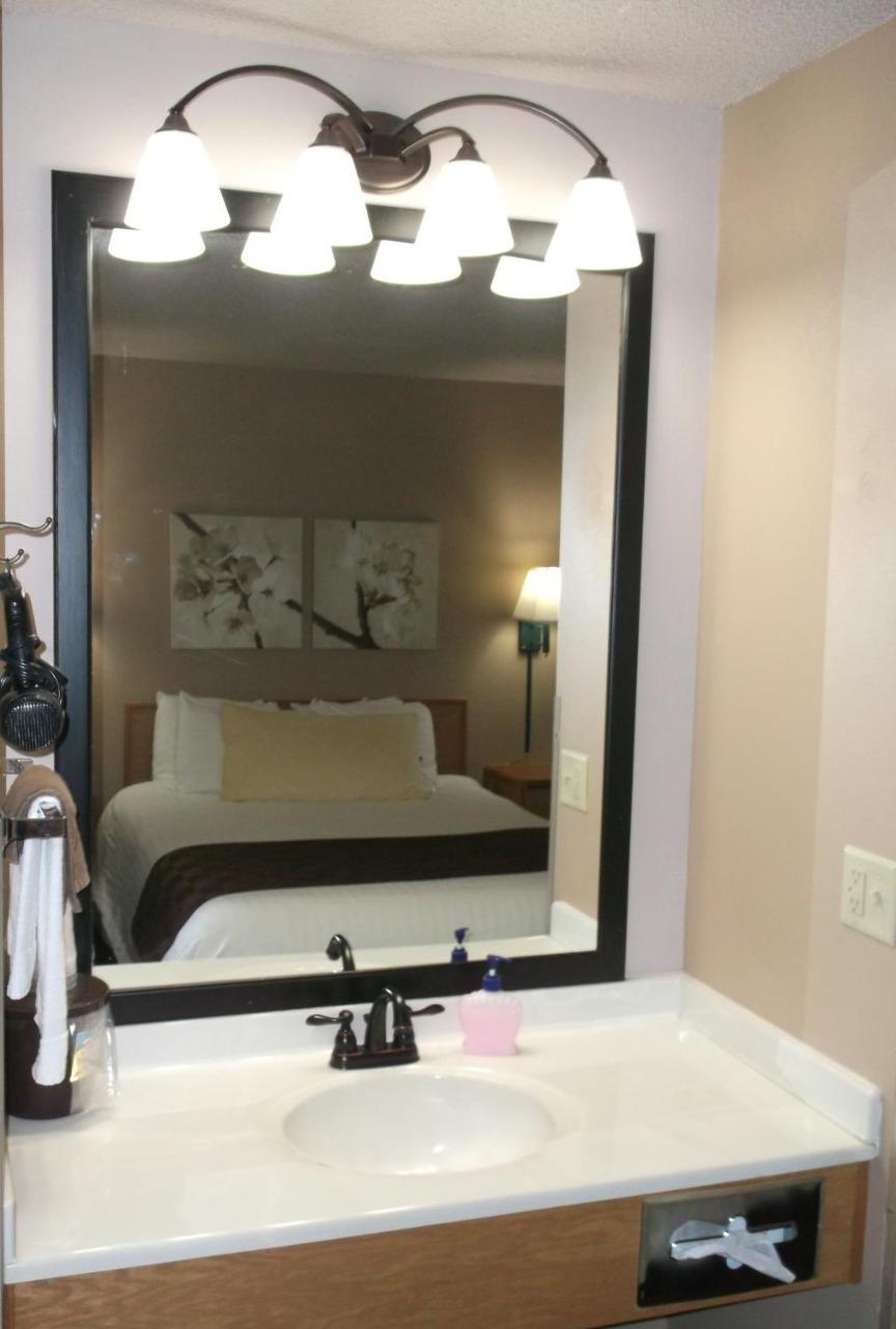 De Smet Super Deluxe Inn & Suites Экстерьер фото